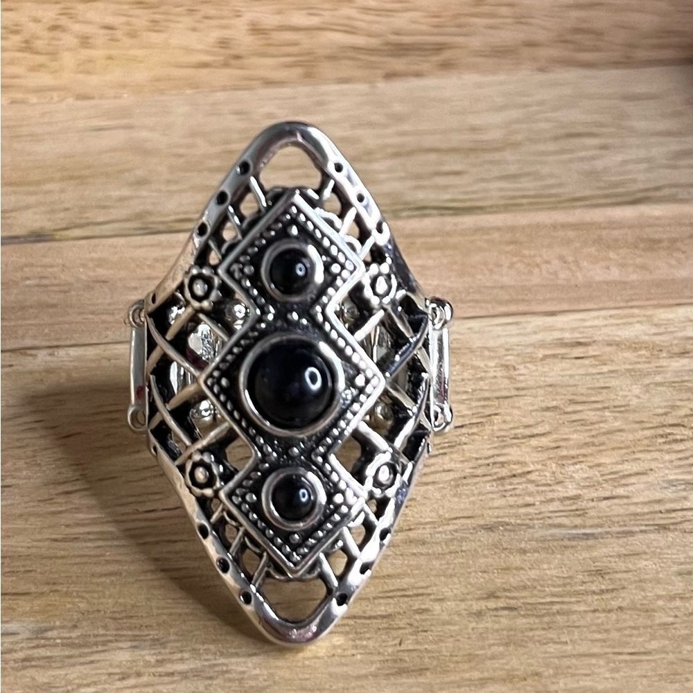 Vintage-Inspired Silver Black Stone Filigree Statement Ring